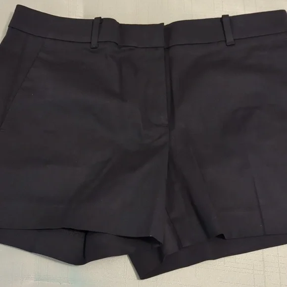 Ann Taylor Black Shorts - Size 6 - Picture 4 of 4
